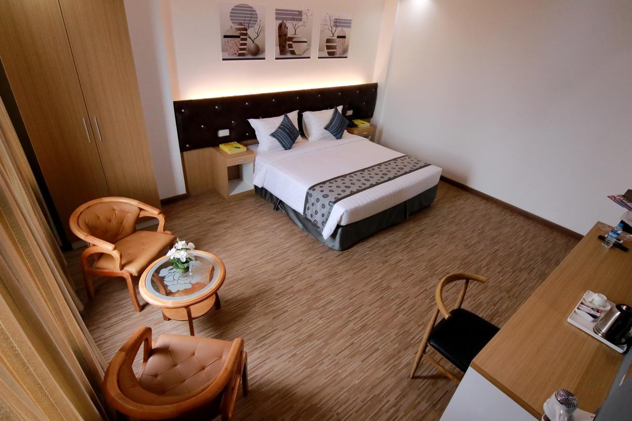 Botahtaung Hotel Yangon Dış mekan fotoğraf