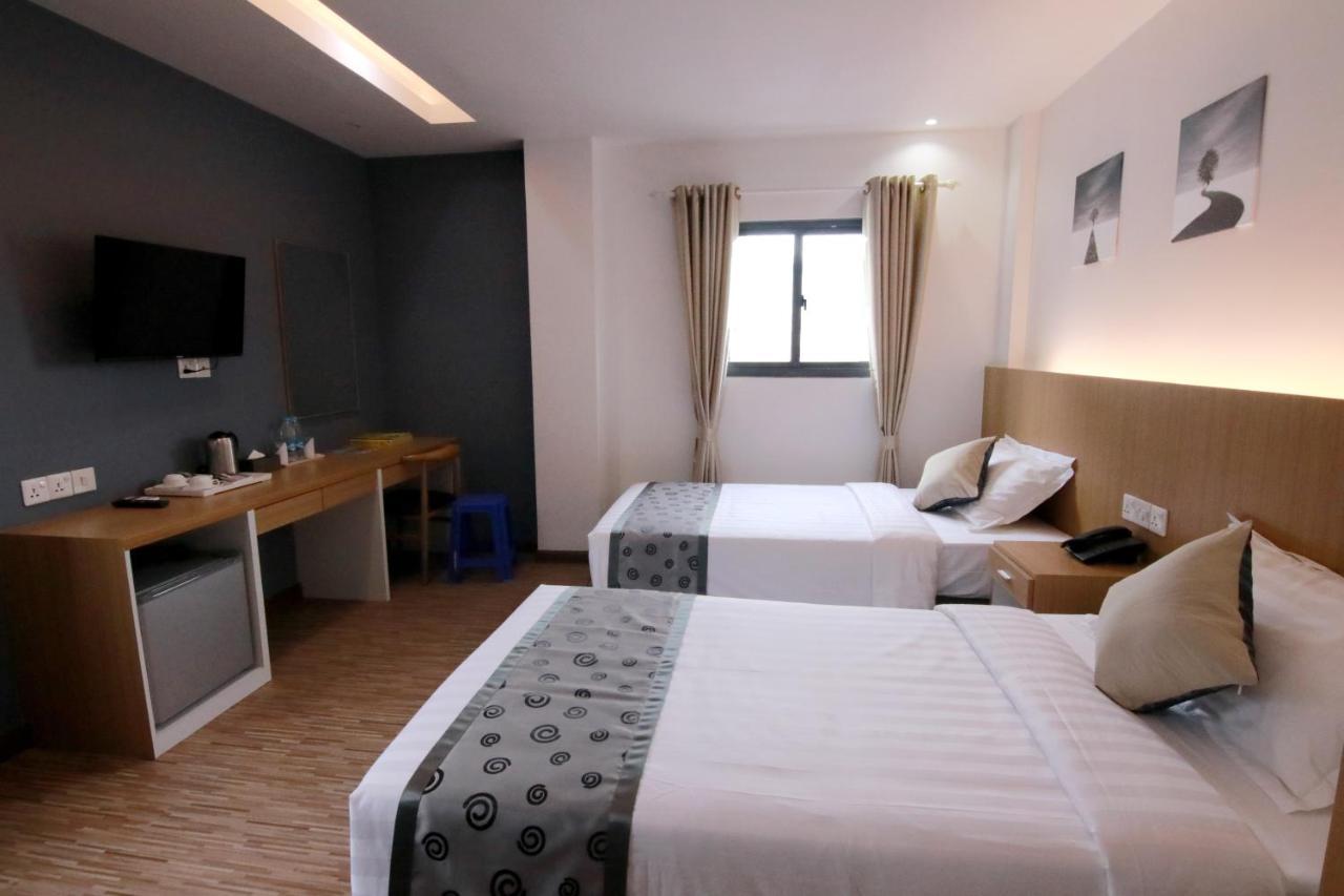 Botahtaung Hotel Yangon Dış mekan fotoğraf
