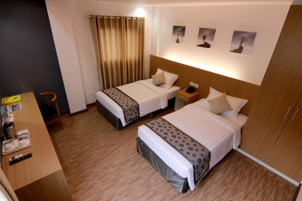 Botahtaung Hotel Yangon Dış mekan fotoğraf