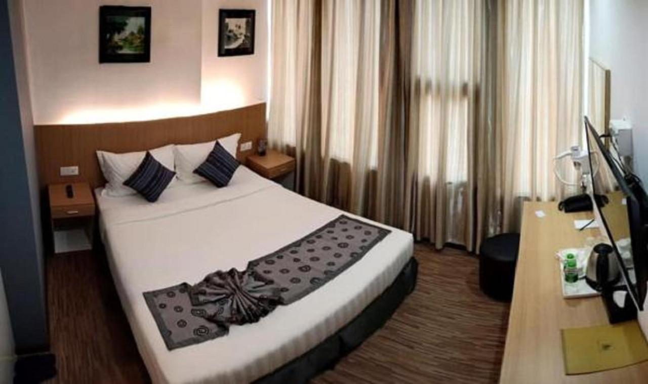Botahtaung Hotel Yangon Dış mekan fotoğraf