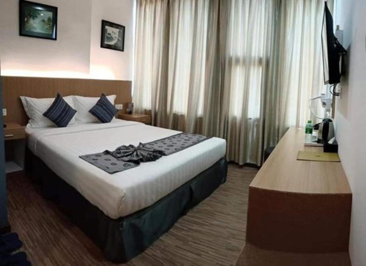 Botahtaung Hotel Yangon Dış mekan fotoğraf