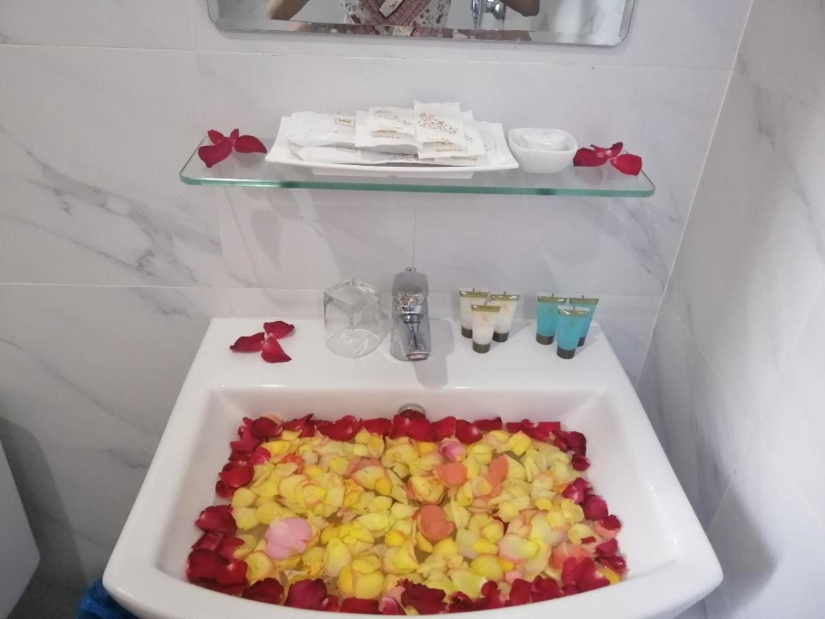 Botahtaung Hotel Yangon Dış mekan fotoğraf