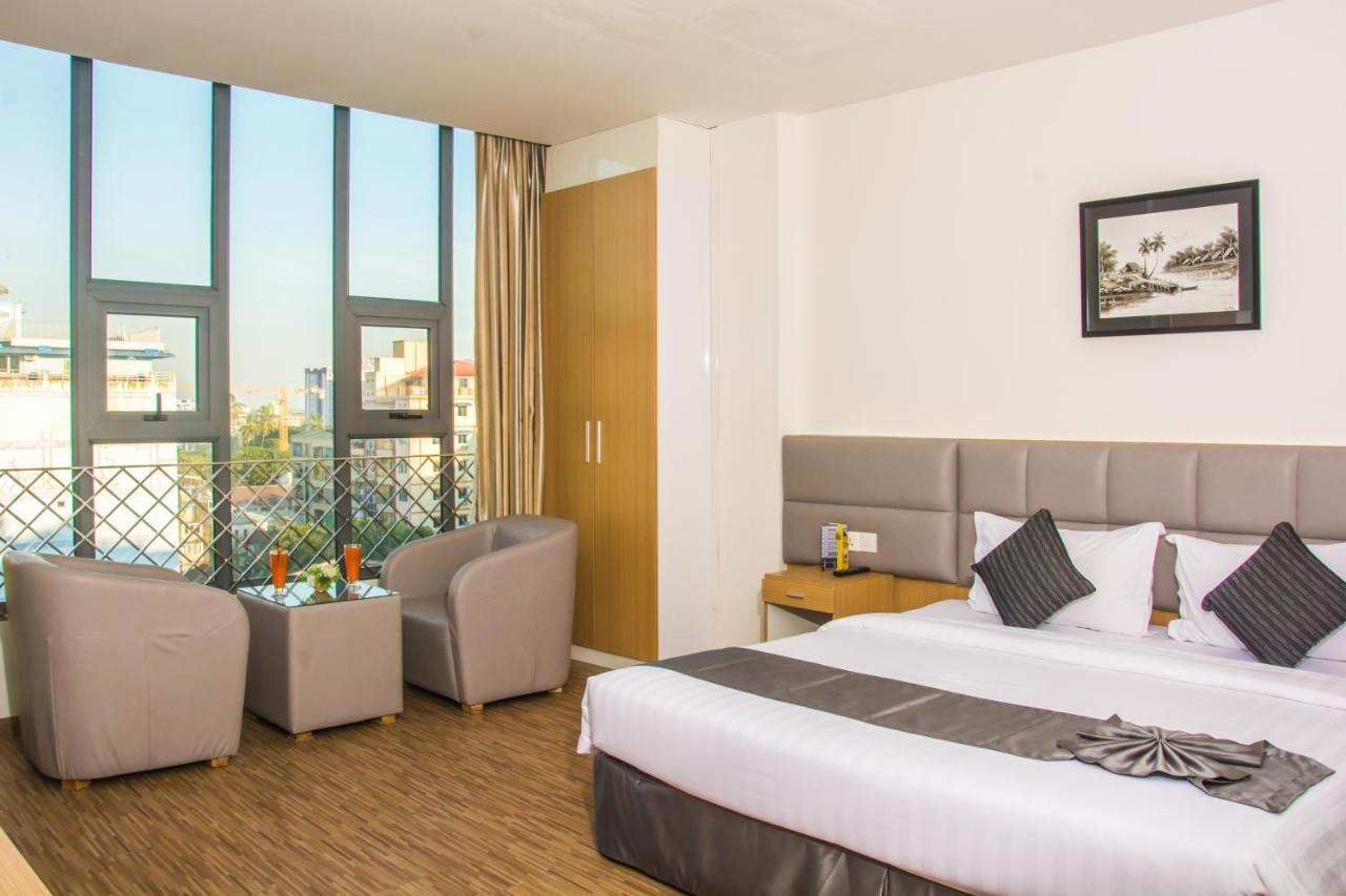 Botahtaung Hotel Yangon Dış mekan fotoğraf