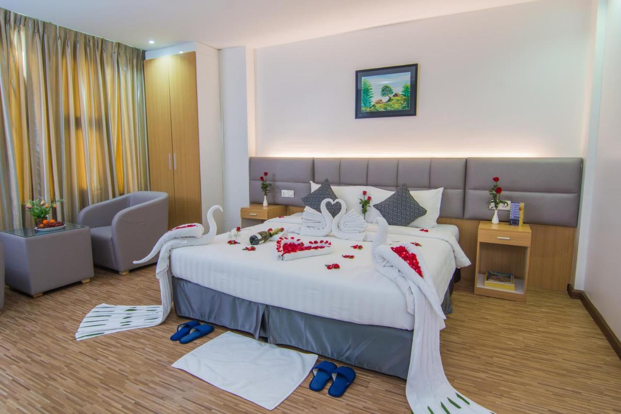 Botahtaung Hotel Yangon Dış mekan fotoğraf