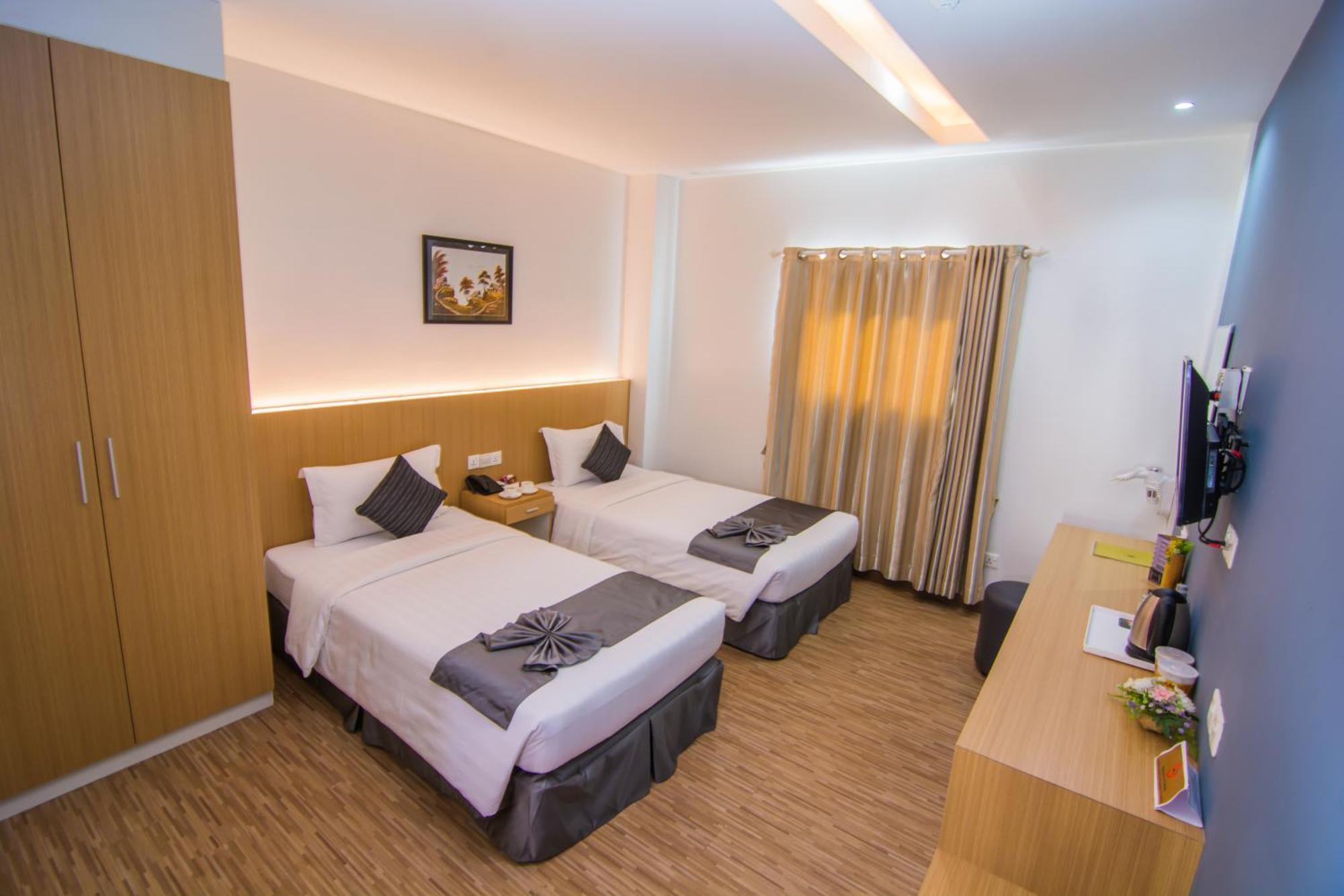 Botahtaung Hotel Yangon Dış mekan fotoğraf